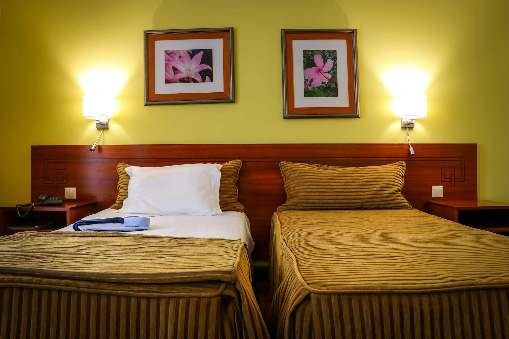 Hotel Camoes Ponta Delgada  Ngoại thất bức ảnh