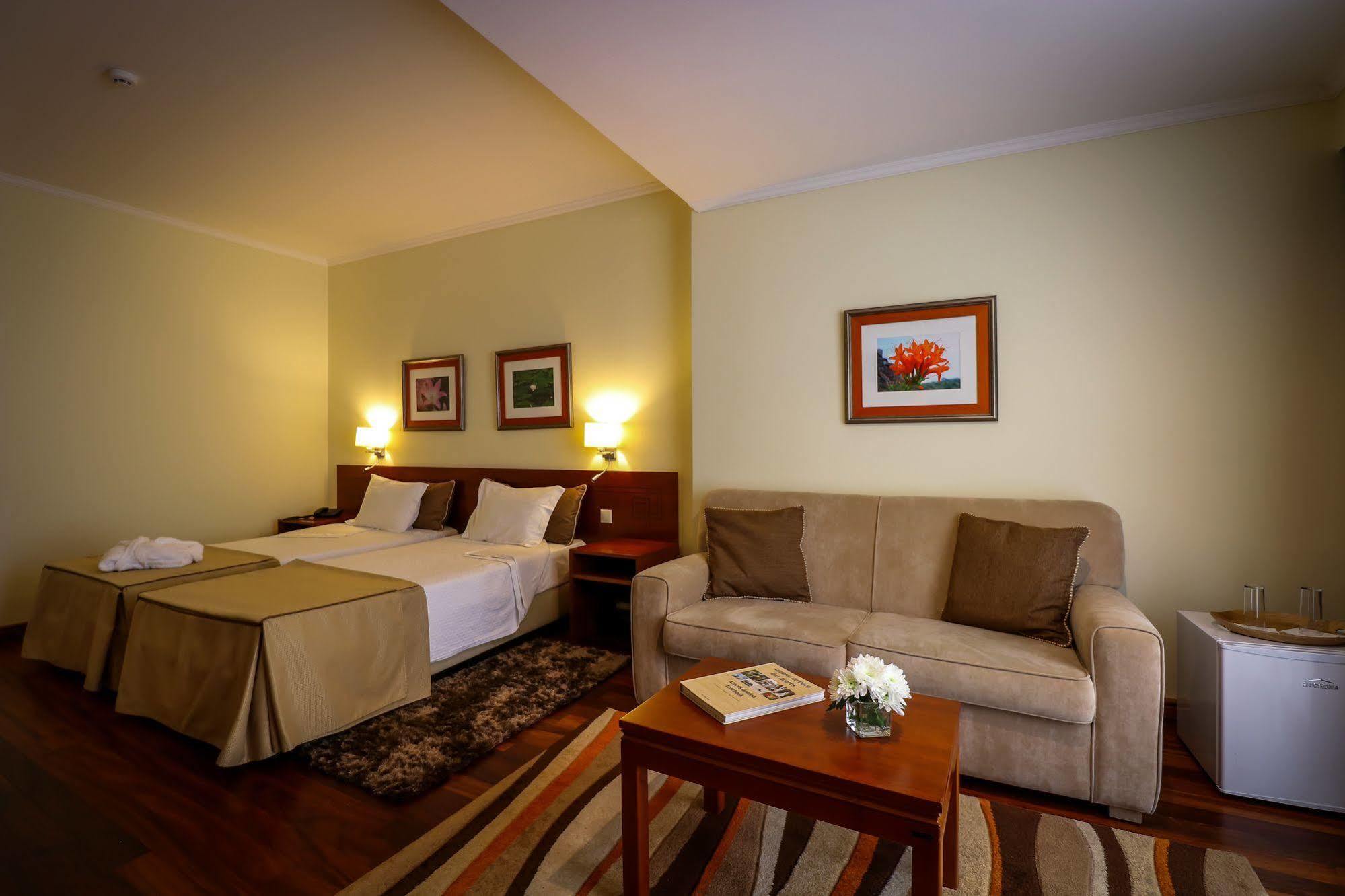 Hotel Camoes Ponta Delgada  Ngoại thất bức ảnh